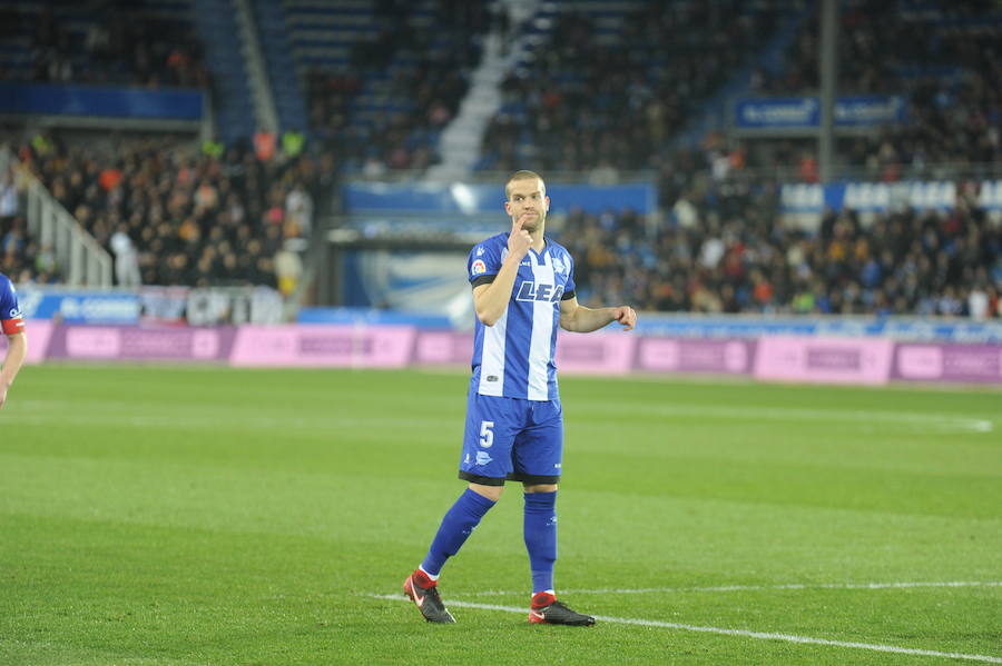 El estadio de Mendizorroza ha albergado este miércoles el partido de vuelta de los cuartos de final de la Copa del Rey 2017-2018