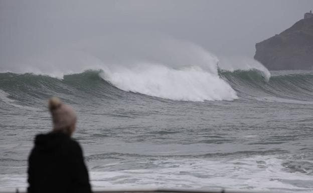 Olas en Bakio