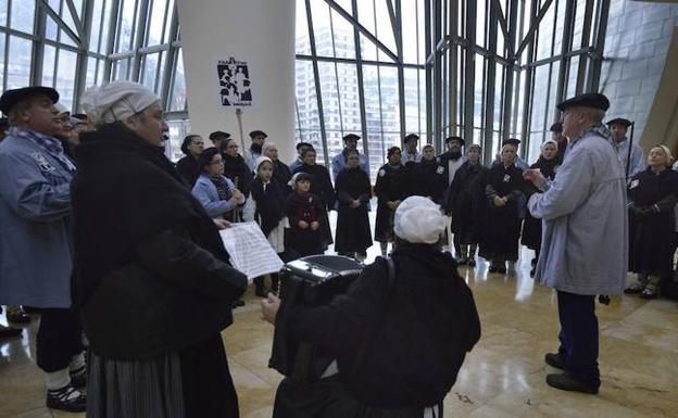 El coro, en una actuación en el Guggenheim.