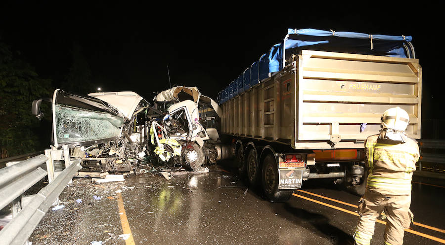 Dos hombres, de 31 y 41 años, han fallecido en el accidente registrado en la N-240 durante la mañana del jueves