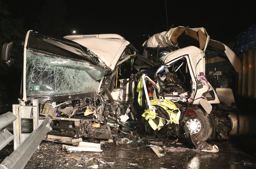 Dos hombres, de 31 y 41 años, han fallecido en el accidente registrado en la N-240 durante la mañana del jueves