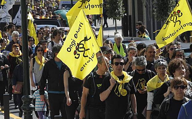 Imagen de una marcha a favor de los refugiados en Gernika. 