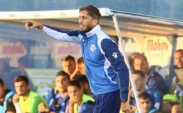 Zubeldía, durante su etapa como técnico albiazul. 