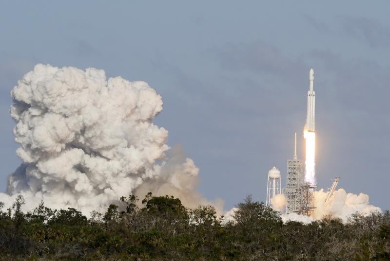 El lanzamiento del Falcon Heavy, en imágenes