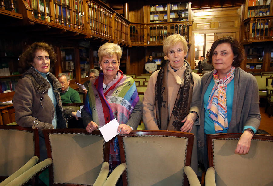 Begoña Goikolea, Raquel Moreno Goikoetxea, Teresa Casado y Rosa Gutiérrez.