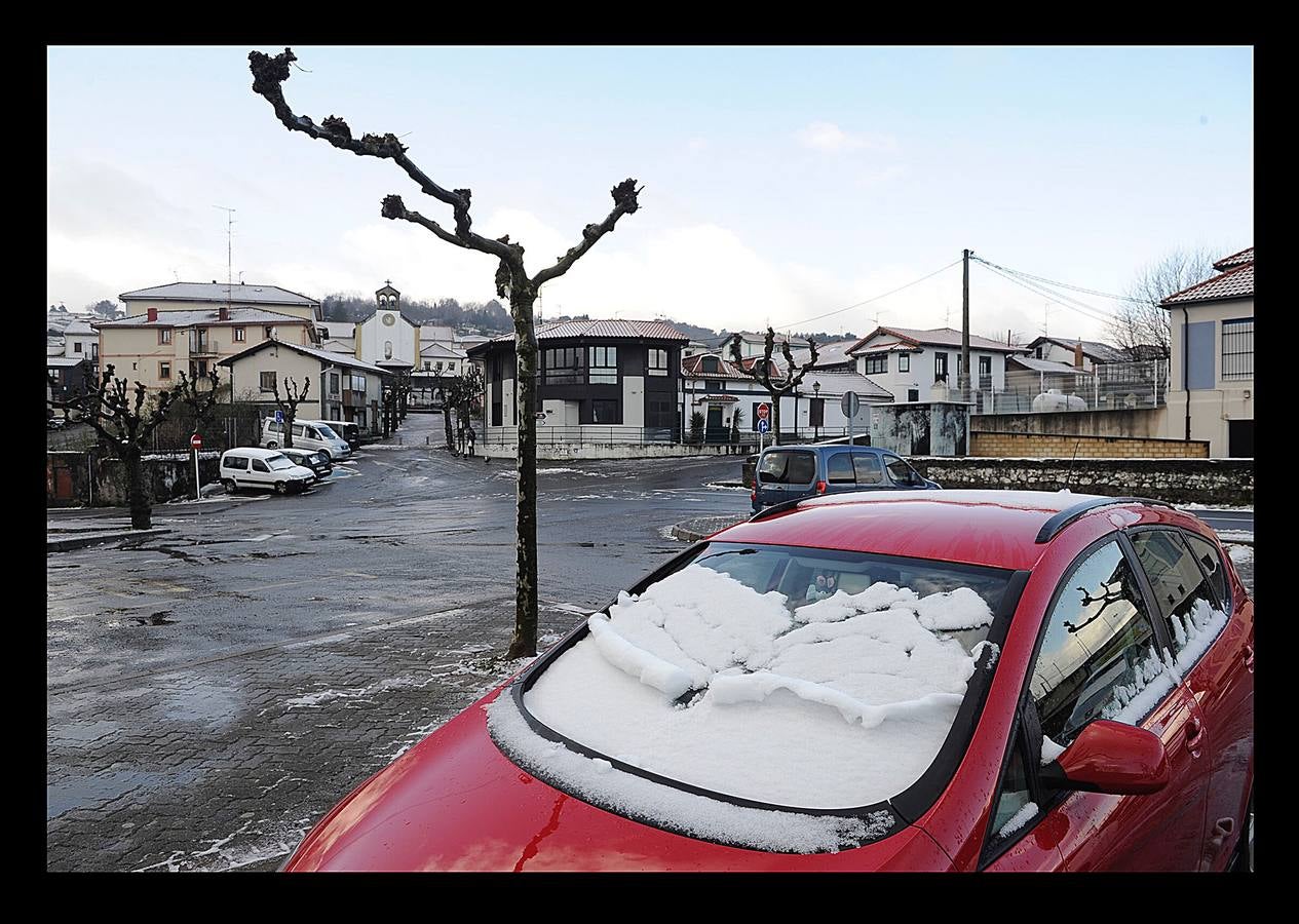 Fotos: frío y nieve en Euskadi