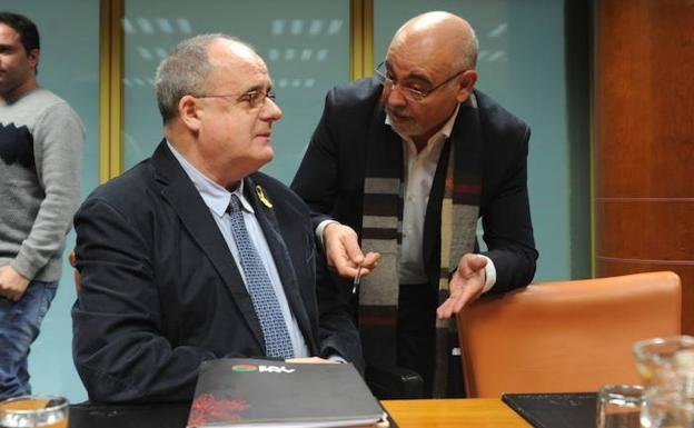 El presidente del PNV en Gipuzkoa y portavoz en el Parlamento Vasco, Joseba Egibar, durante la ponencia de autogobierno