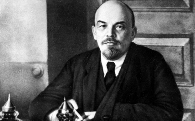 Vladimir Illich Lenin, Kremlineko buelgoan.