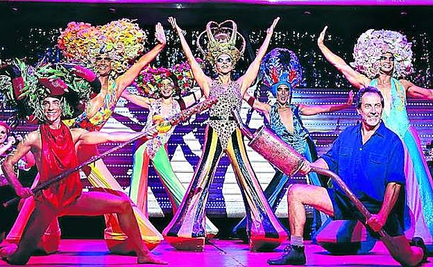 El espectáculo ‘Priscilla. Reina del desierto’ está compuesto por 40 éxitos entre los que destaca ‘I will survive’ o ‘Like a virgin’.