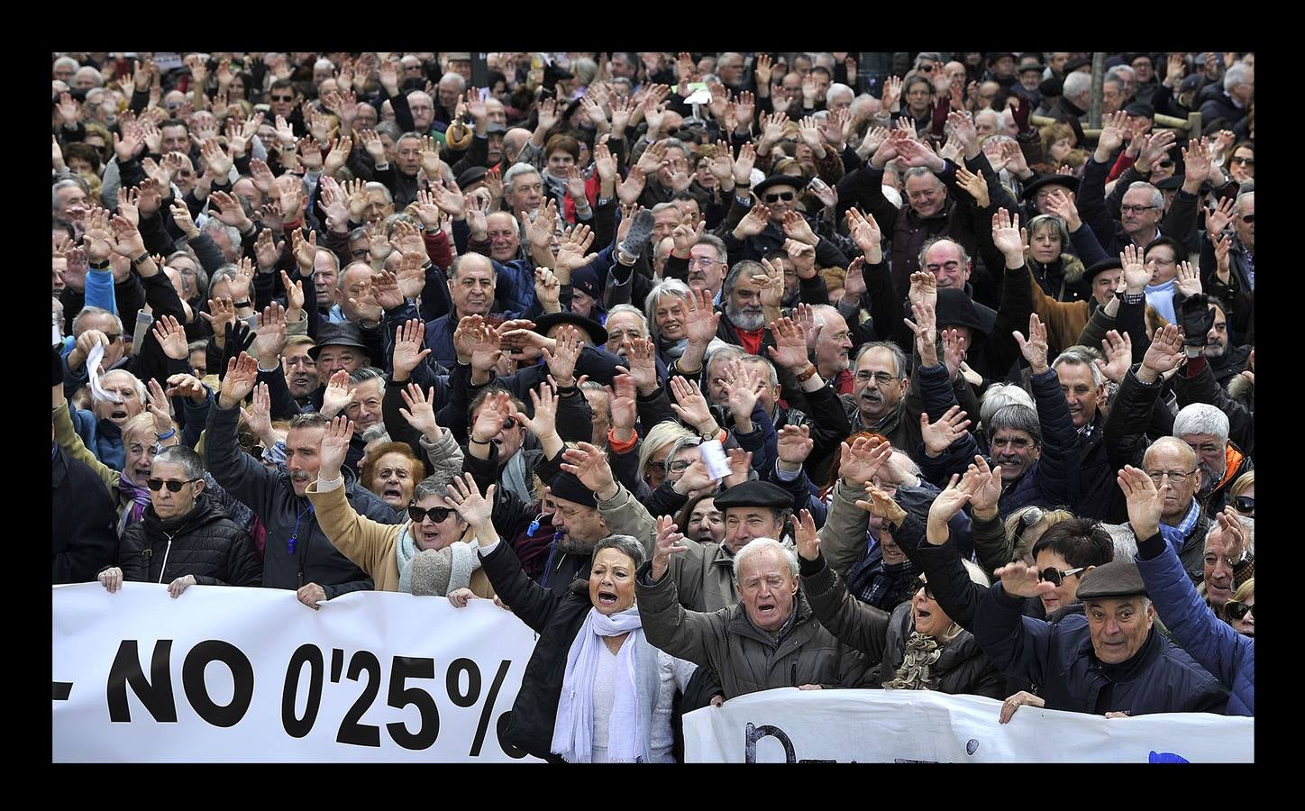 Fotos: Manifestación multitudinaria de jubilados en Bilbao