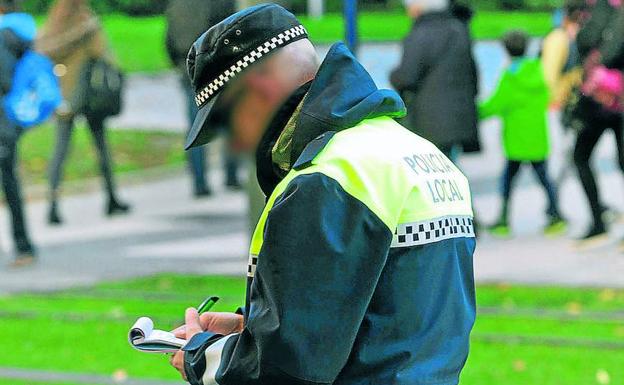 El conflicto de la Policía Local con el Gabinete Urtaran cumple cuatro meses.