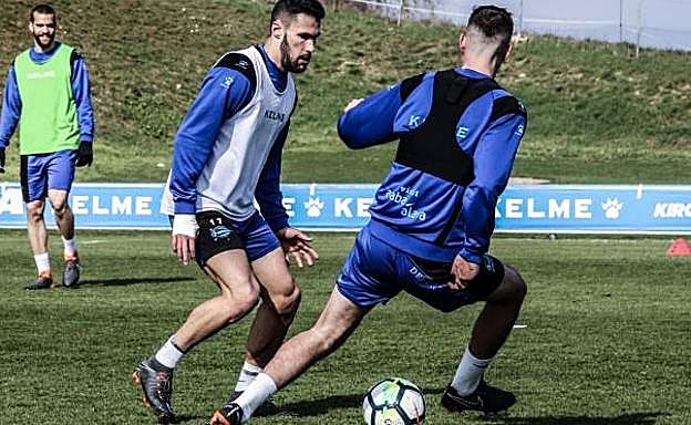 El albiazul Pedraza se ha entrenado este lunes con el grupo.