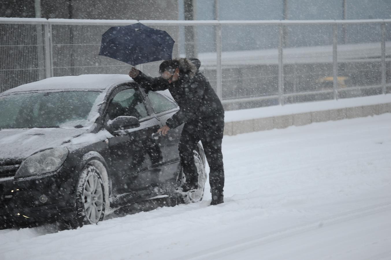 Fotos: Álava despide febrero bajo la nieve