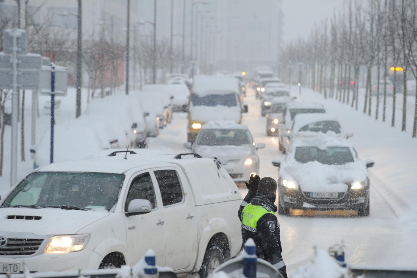 Fotos: Álava despide febrero bajo la nieve