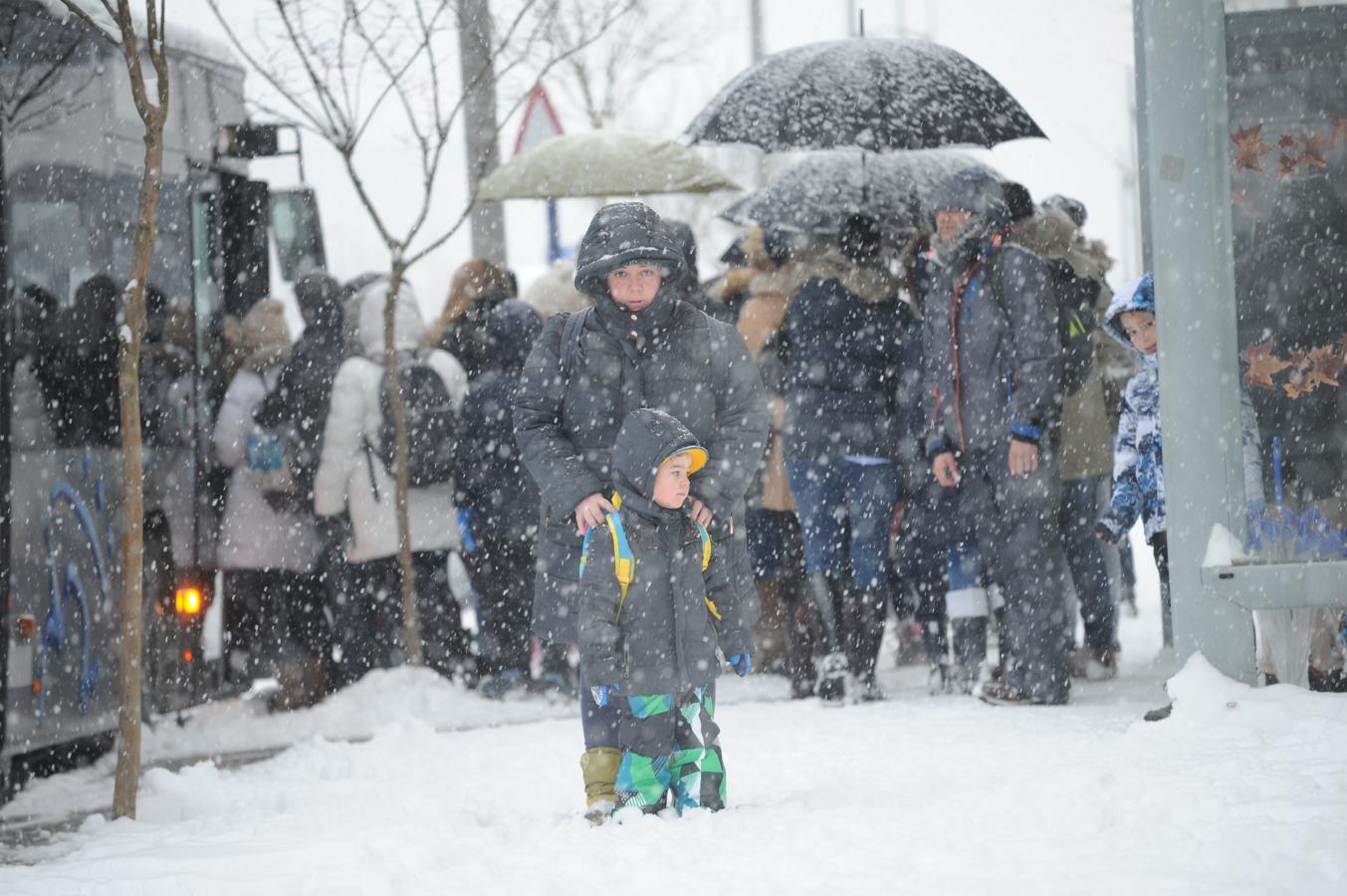 Fotos: Álava despide febrero bajo la nieve