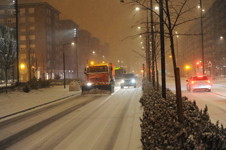 Fotos: Álava despide febrero bajo la nieve