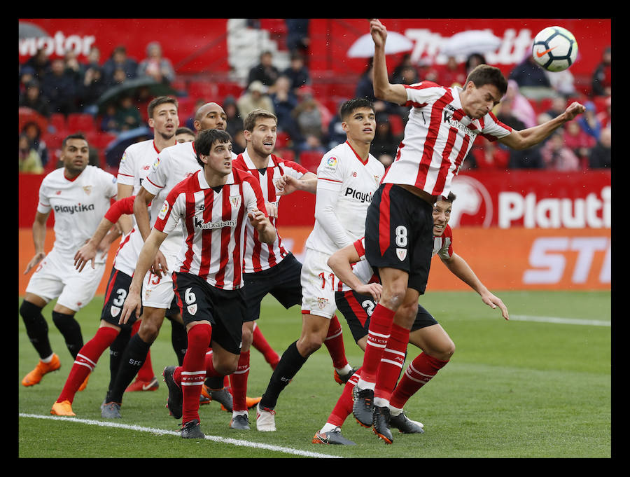 Fotos: Las mejores imágenes del Sevilla - Athletic de LaLiga 2017-18