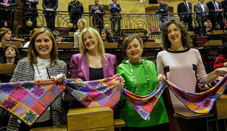 La casa de Juntas de Gernika acoge la segunda asamblea extraordinaria de mujeres electas para denunciar los techos de cristal a los que se enfrentan las mujeres 