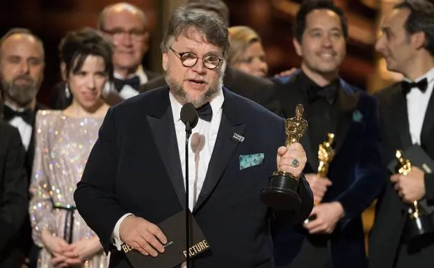 Guillermo del Toro tras recoger su premio.