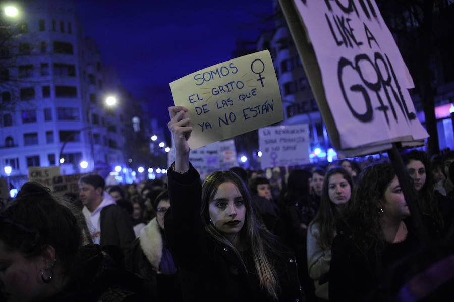 La marcha ha recorrido la villa en un gran ambiente festivo