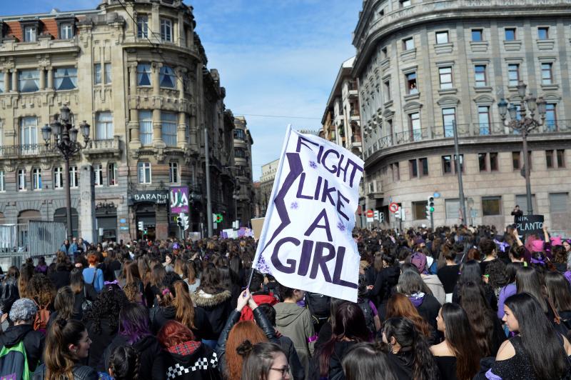 Fotos del Día de la Mujer 2018 en Bilbao: la huelga feminista del 8 de marzo en imágenes