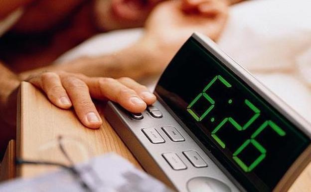 Tus relojes digitales se retrasan seis minutos por la guerra energética entre Kosovo y Serbia