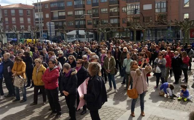 Imagen principal - Día de la mujer 2018: noticias de última hora de la huelga feminista del 8M en Bilbao