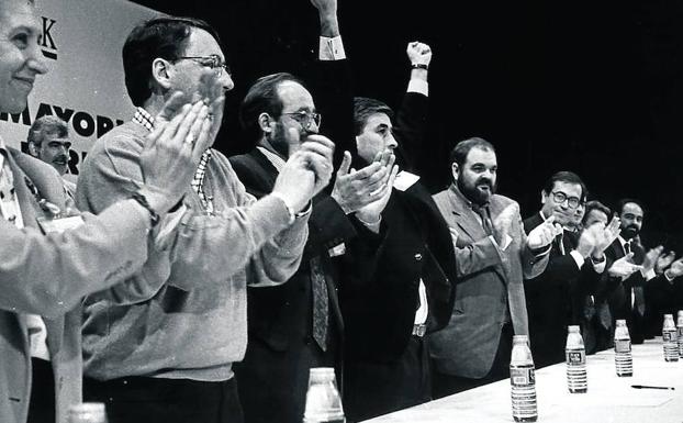 Imagen del histórico congreso celebrado en marzo de 1993 en el Teatro Arriaga.