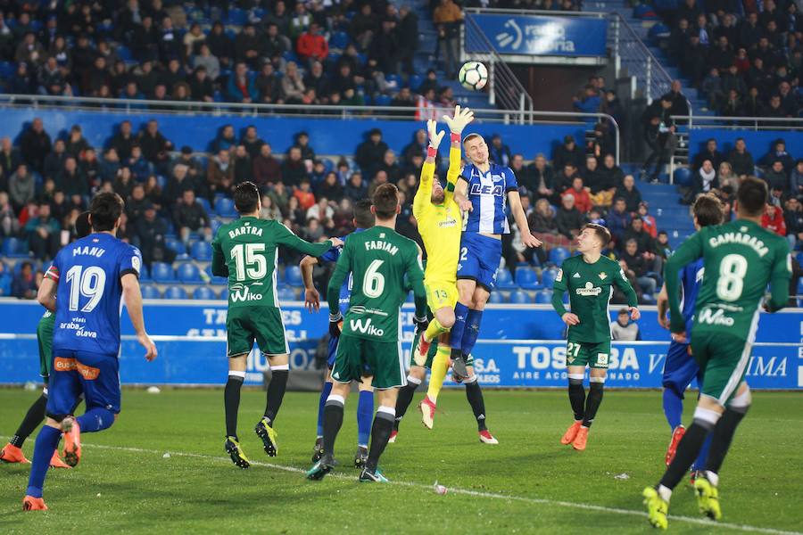 Fotos: El Alavés - Betis, en imágenes