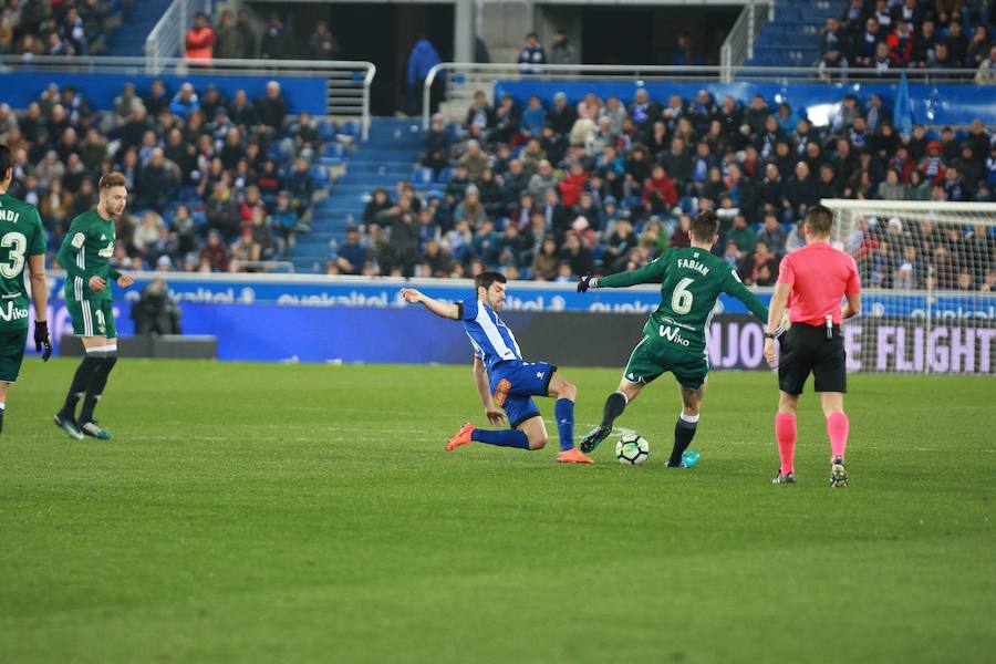 Fotos: El Alavés - Betis, en imágenes