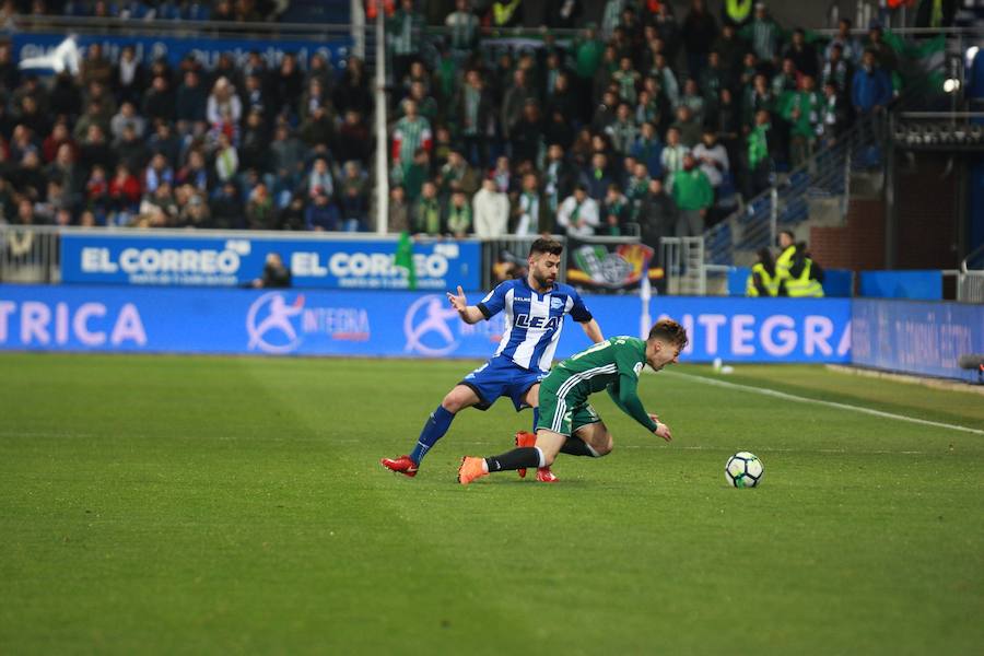 Fotos: El Alavés - Betis, en imágenes