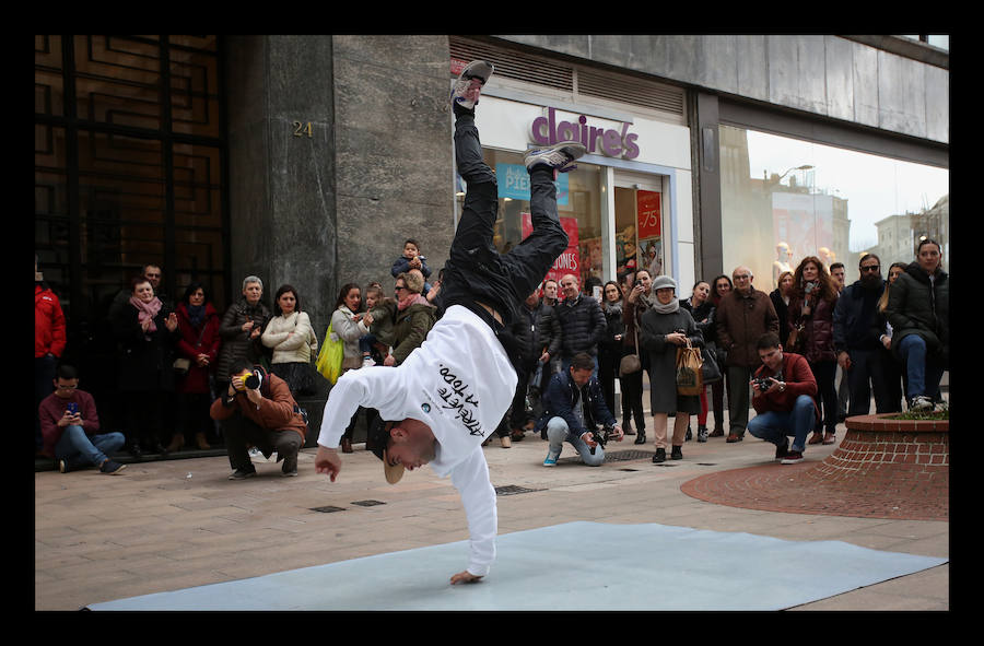 Fotos: &#039;Shopping Eguna&#039; en Bilbao