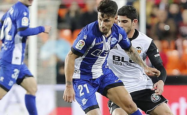 Henán Pérez vuelve a ser hoy titular