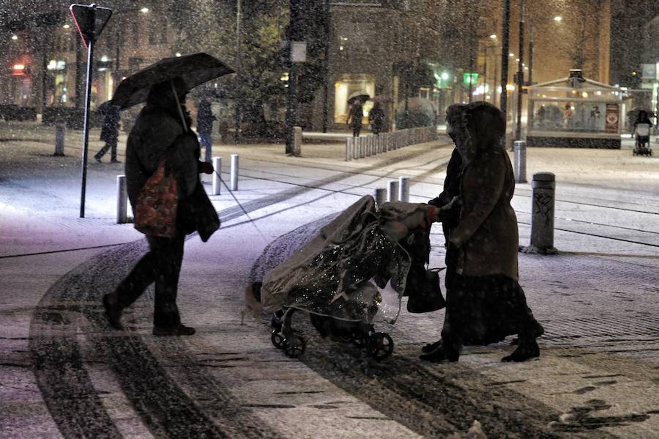 Fotos: La nieve cubre Vitoria