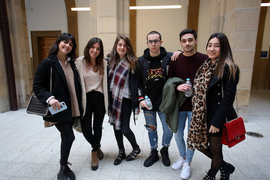 Olaia Madinabeitia, Aitana Regel, Zuriñe Caballero, Eneko Méndez, Gaizka Edeso y Laura Oraa.