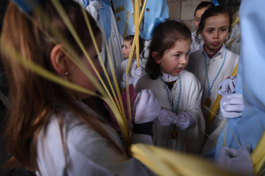 2.000 integrantes de nueve cofrafías, entre ellos muchos niños, han visto frustrado su deseo de salir por el centro de la villa con sus pasos