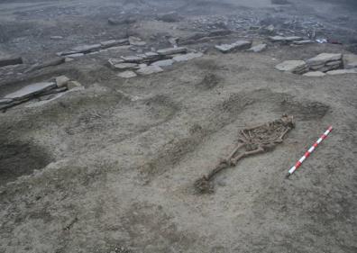 Imagen secundaria 1 - Trabajo de campo en el yacimiento de Aistra.