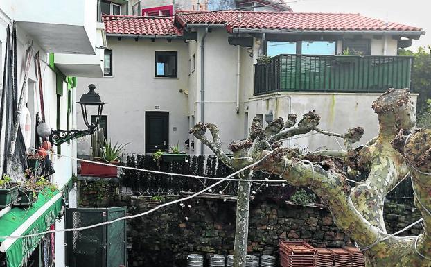 Fueron los vecinos del Puerto Viejo los que denunciaron la «altura excesiva» de una casa.