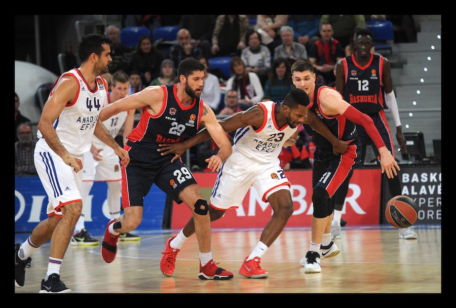 Fotos: Fotos del Baskonia - Anadolu