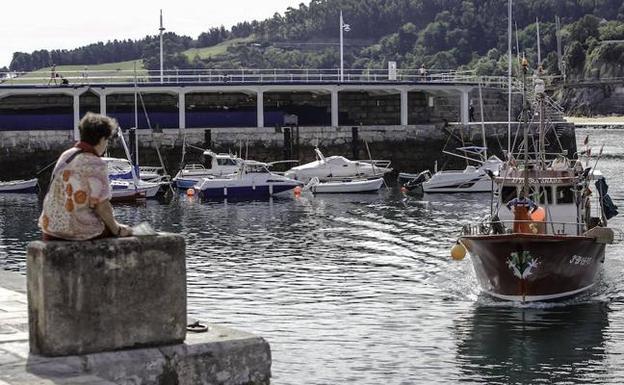 El muelle del tinglado es uno de los más vulnerables al azote del mar. 