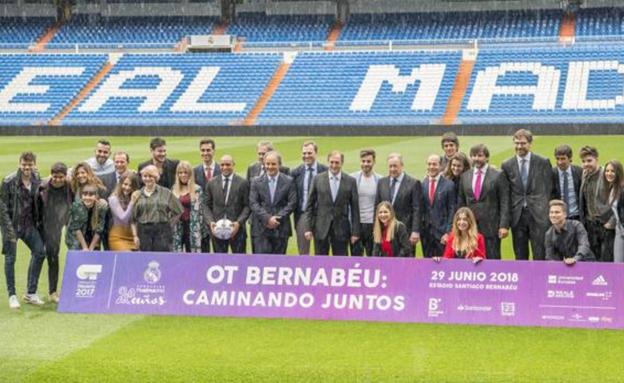 Los 'triunfitos' en el Bernabéu.