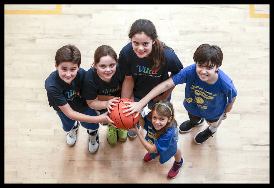 80 niños disfrutaron en castellano, euskera e inglés durante la semana pasada en el campus organizado por el Araberri.