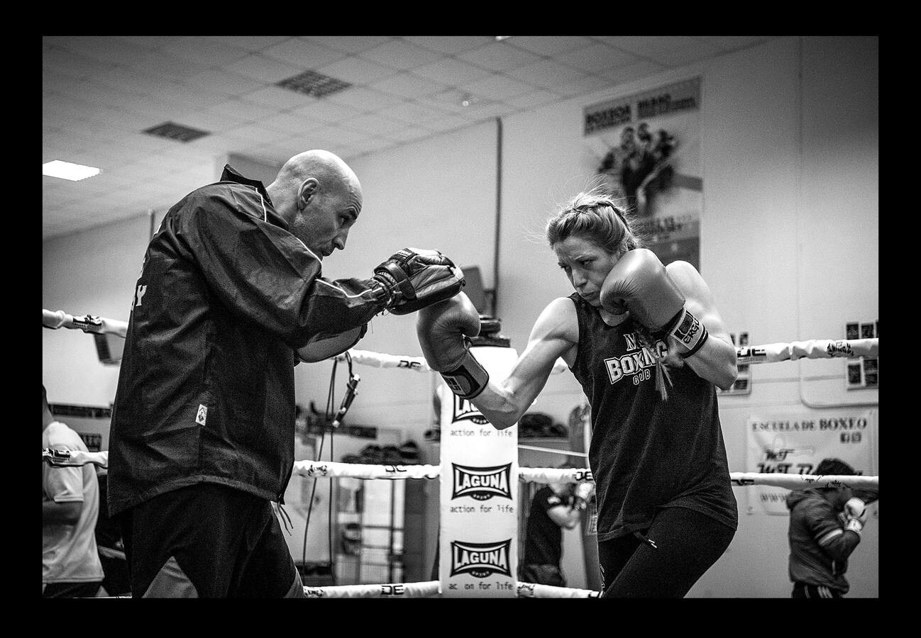 Maitane, en pleno esfuerzo en una sesión sobre el ring.