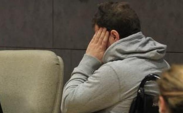 El acusado, durante el juicio. 