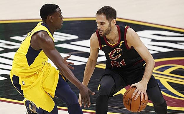 José MAnuel Claderón, ante Darren Collison.