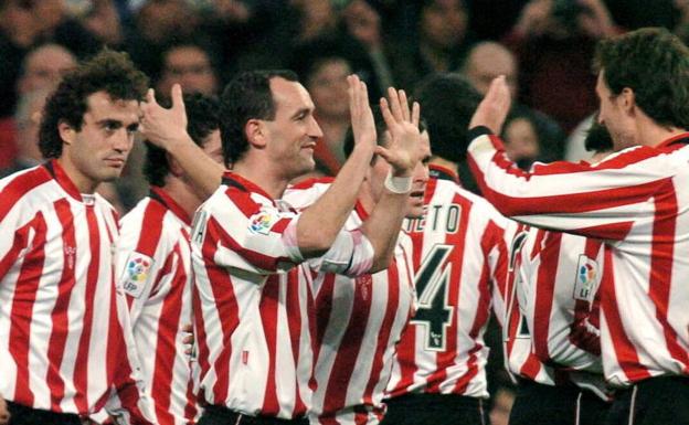 El Athletic celebra el gol de Del Horno en la última victoria en el Bernabéu.