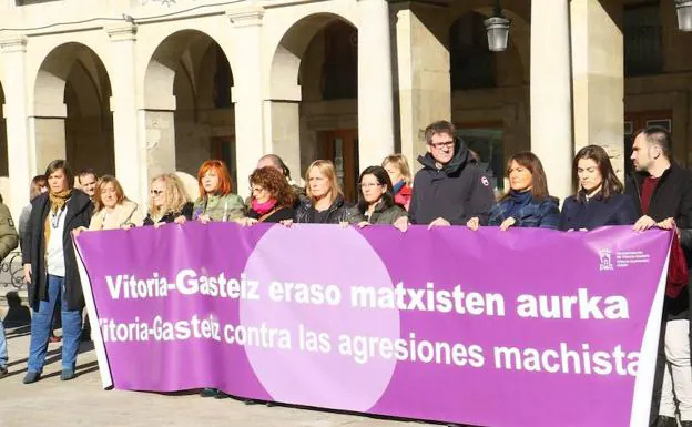El Ayuntamiento de Vitoria ha convocado una manifestación de repulsa por el doble crimen.