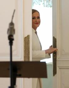 Imagen secundaria 2 - Cristina Cifuentes anuncia su dimisión