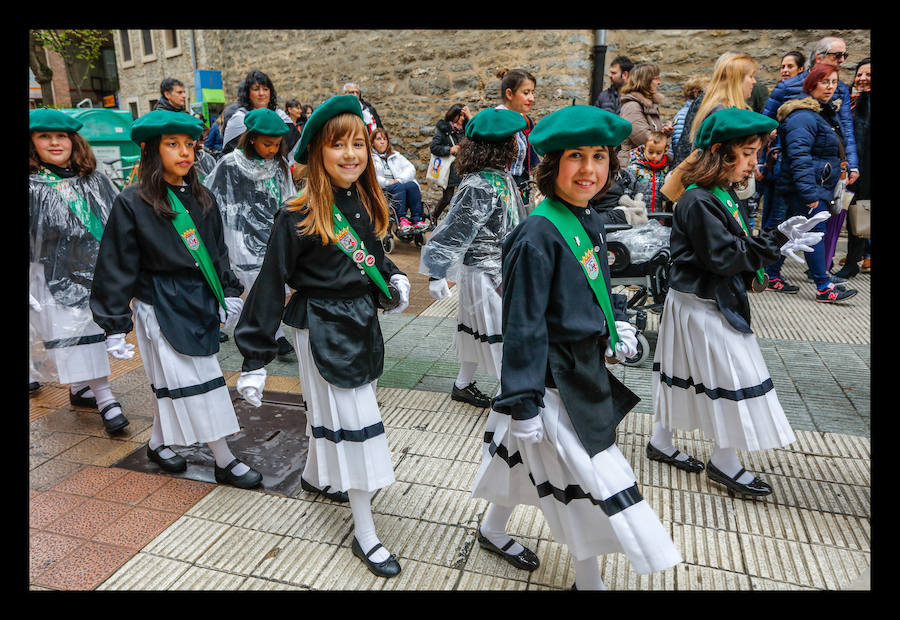 Fotos: Así ha sido la Tamborrada Txiki de San Prudencio en Vitoria