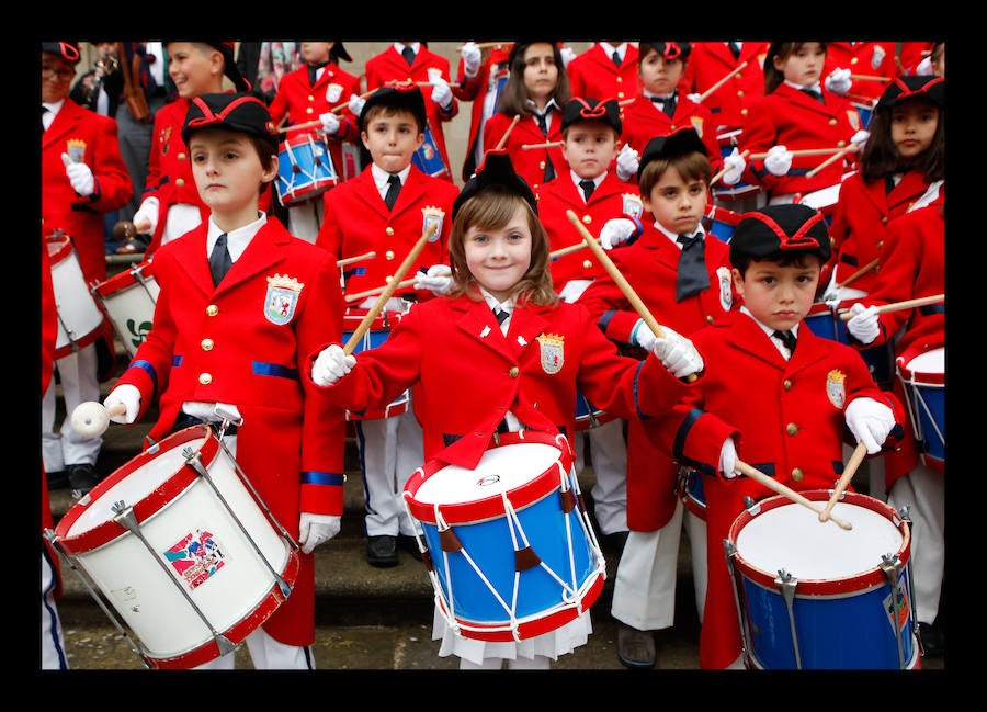 Fotos: Así ha sido la Tamborrada Txiki de San Prudencio en Vitoria